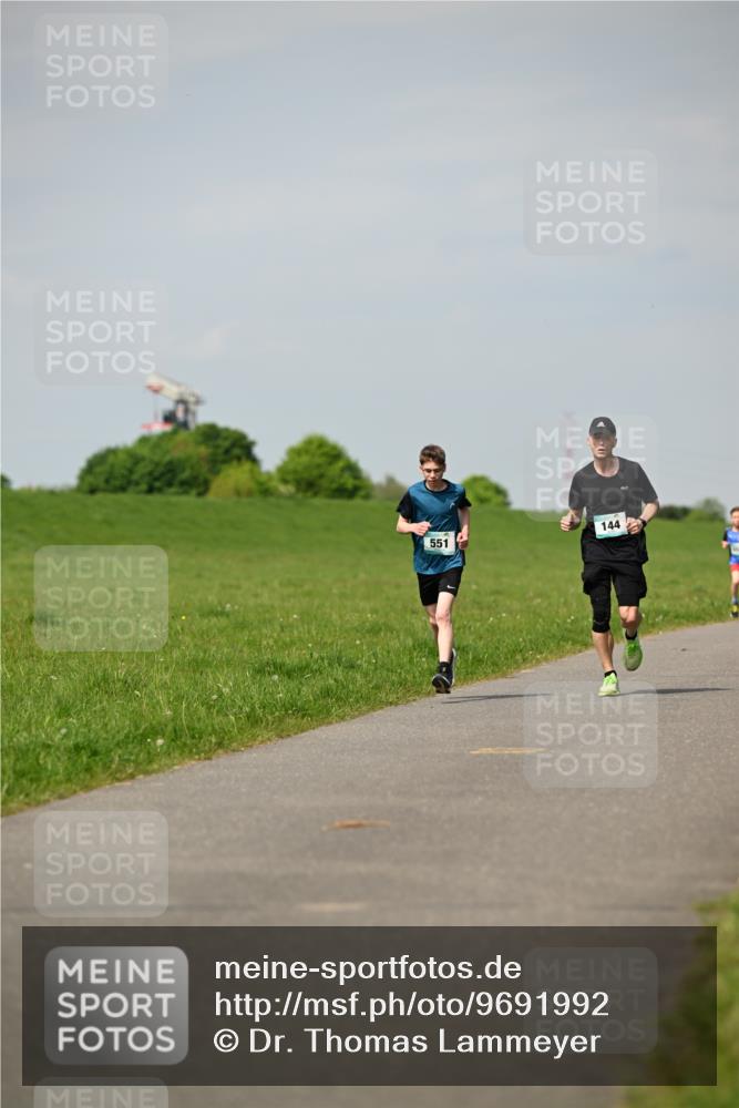 10.05.2026 - 8. Wedeler Halbmarathon Dr. Thomas Lammeyer http://msf.ph/oto/9691992 10.05.2026 11:14:50 Laufen 551, 144 meine-sportfotos.de