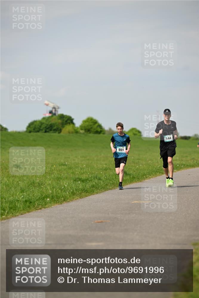 10.05.2026 - 8. Wedeler Halbmarathon Dr. Thomas Lammeyer http://msf.ph/oto/9691996 10.05.2026 11:14:51 Laufen 551, 144 meine-sportfotos.de