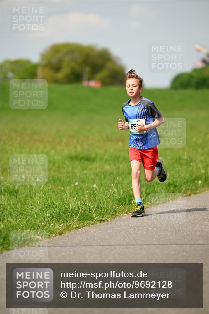 10.05.2026 - 8. Wedeler Halbmarathon Dr. Thomas Lammeyer http://msf.ph/oto/9692128 10.05.2026 11:15:02 Laufen  meine-sportfotos.de
