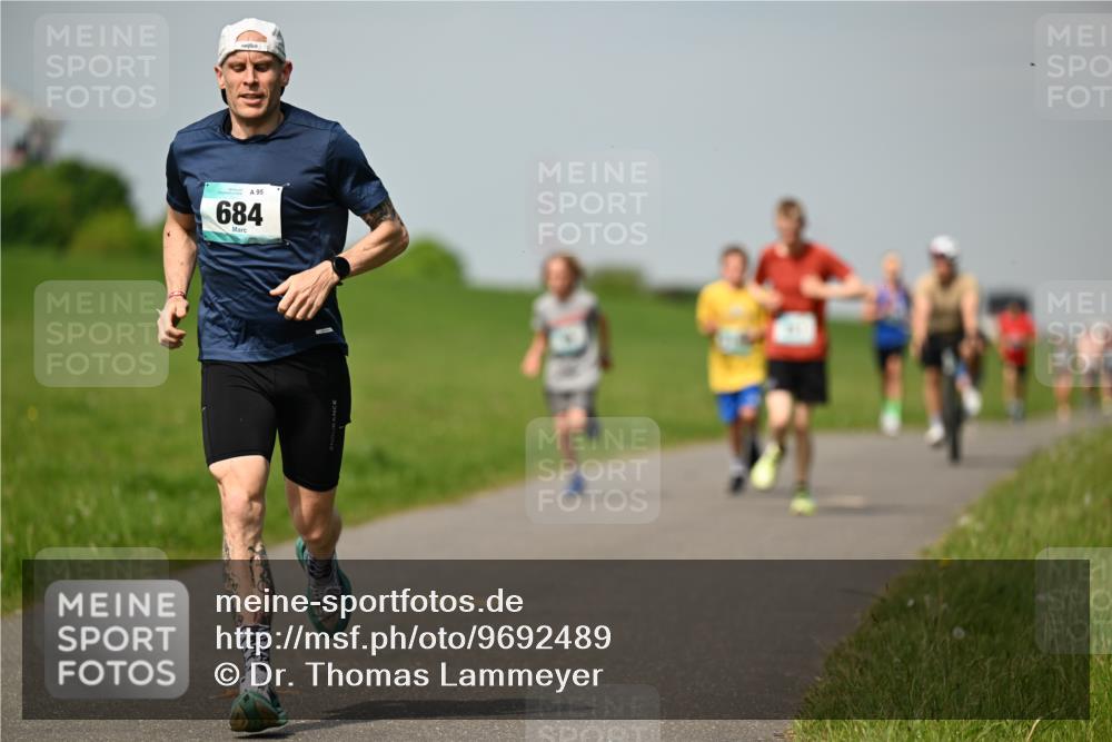 10.05.2026 - 8. Wedeler Halbmarathon Dr. Thomas Lammeyer http://msf.ph/oto/9692489 10.05.2026 11:15:52 Laufen 684 meine-sportfotos.de