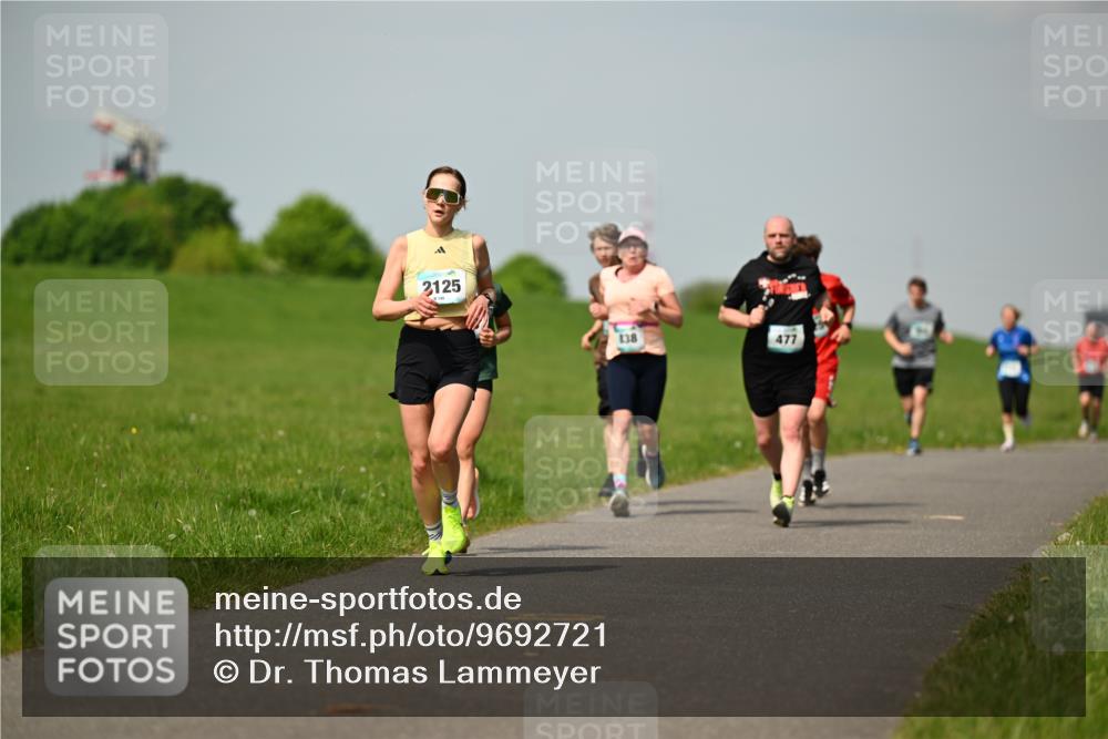 10.05.2026 - 8. Wedeler Halbmarathon Dr. Thomas Lammeyer http://msf.ph/oto/9692721 10.05.2026 11:16:19 Laufen 2125, 138, 477 meine-sportfotos.de