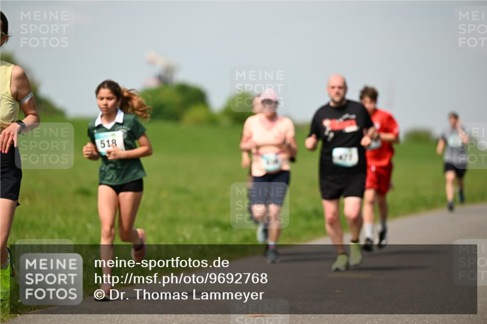 10.05.2026 - 8. Wedeler Halbmarathon Dr. Thomas Lammeyer http://msf.ph/oto/9692768 10.05.2026 11:16:22 Laufen 518 meine-sportfotos.de