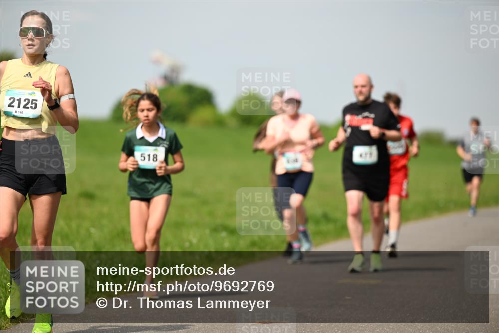 10.05.2026 - 8. Wedeler Halbmarathon Dr. Thomas Lammeyer http://msf.ph/oto/9692769 10.05.2026 11:16:22 Laufen 2125, 140, 518 meine-sportfotos.de