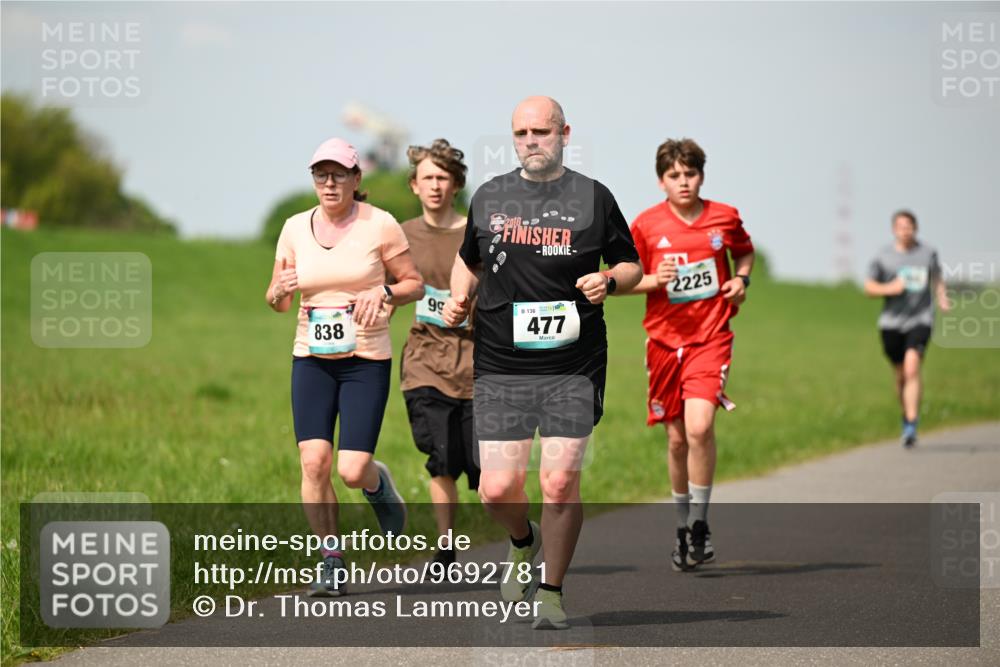 10.05.2026 - 8. Wedeler Halbmarathon Dr. Thomas Lammeyer http://msf.ph/oto/9692781 10.05.2026 11:16:24 Laufen 838, 136, 477, 2225 meine-sportfotos.de