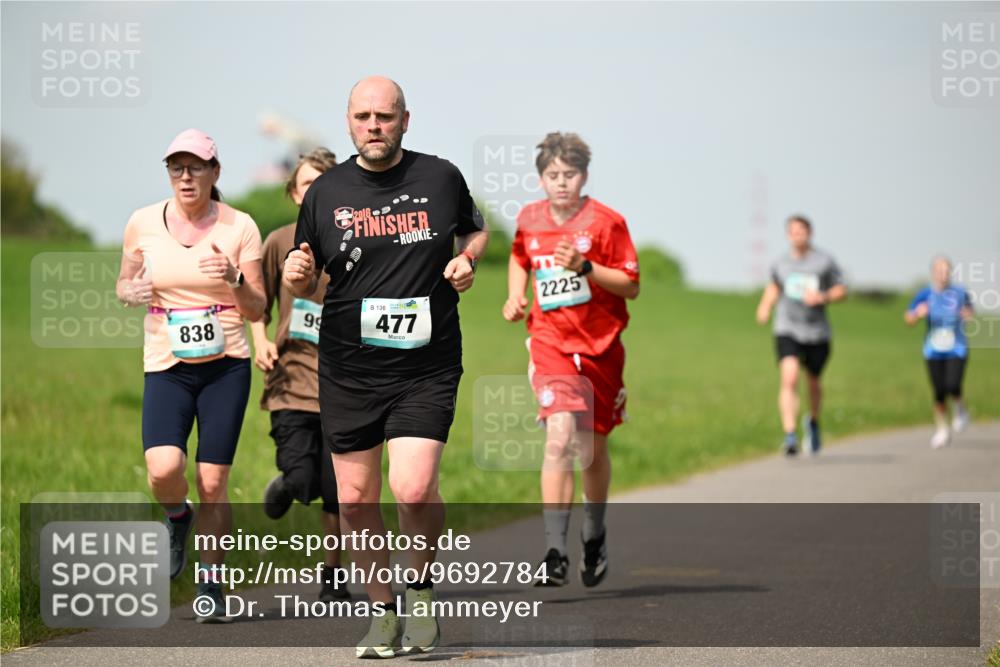 10.05.2026 - 8. Wedeler Halbmarathon Dr. Thomas Lammeyer http://msf.ph/oto/9692784 10.05.2026 11:16:24 Laufen 838, 136, 477, 2225 meine-sportfotos.de