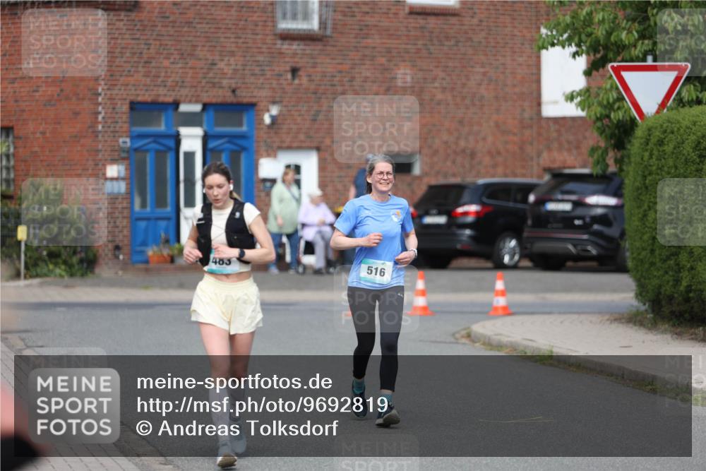 10.05.2026 - 8. Wedeler Halbmarathon Andreas Tolksdorf http://msf.ph/oto/9692819 10.05.2026 10:17:12 Laufen 483, 516 meine-sportfotos.de