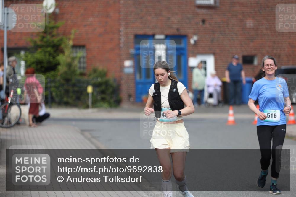 10.05.2026 - 8. Wedeler Halbmarathon Andreas Tolksdorf http://msf.ph/oto/9692838 10.05.2026 10:17:14 Laufen 516 meine-sportfotos.de