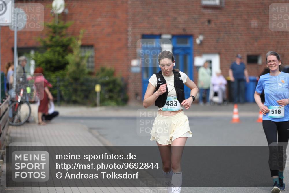 10.05.2026 - 8. Wedeler Halbmarathon Andreas Tolksdorf http://msf.ph/oto/9692844 10.05.2026 10:17:14 Laufen 483, 516 meine-sportfotos.de