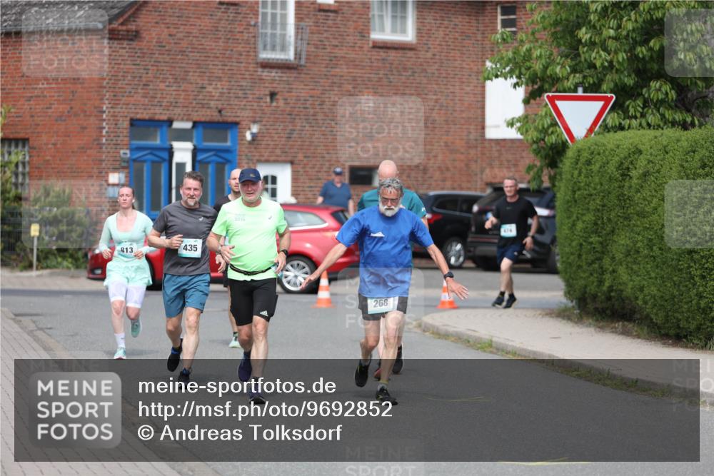 10.05.2026 - 8. Wedeler Halbmarathon Andreas Tolksdorf http://msf.ph/oto/9692852 10.05.2026 10:17:26 Laufen 813, 435, 2026, 268, 474 meine-sportfotos.de