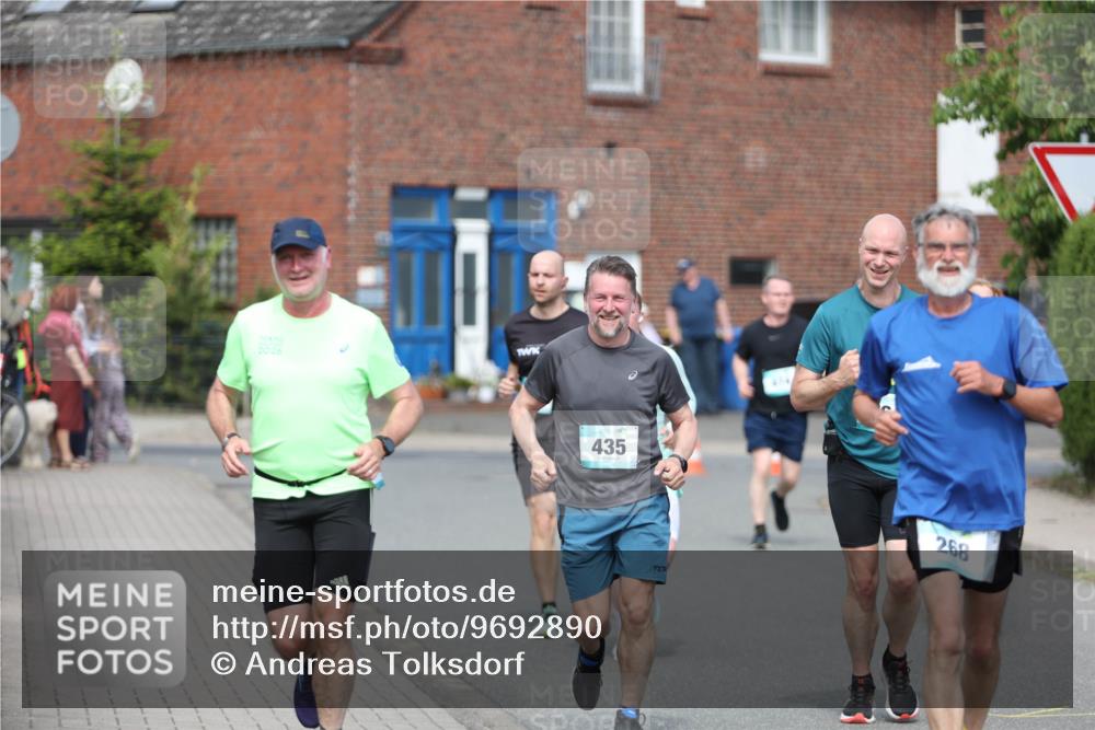 10.05.2026 - 8. Wedeler Halbmarathon Andreas Tolksdorf http://msf.ph/oto/9692890 10.05.2026 10:17:29 Laufen 2026, 435, 268 meine-sportfotos.de