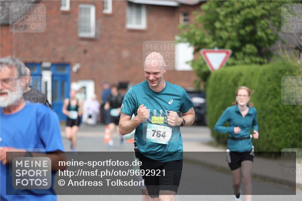 10.05.2026 - 8. Wedeler Halbmarathon Andreas Tolksdorf http://msf.ph/oto/9692921 10.05.2026 10:17:32 Laufen 2025, 764 meine-sportfotos.de