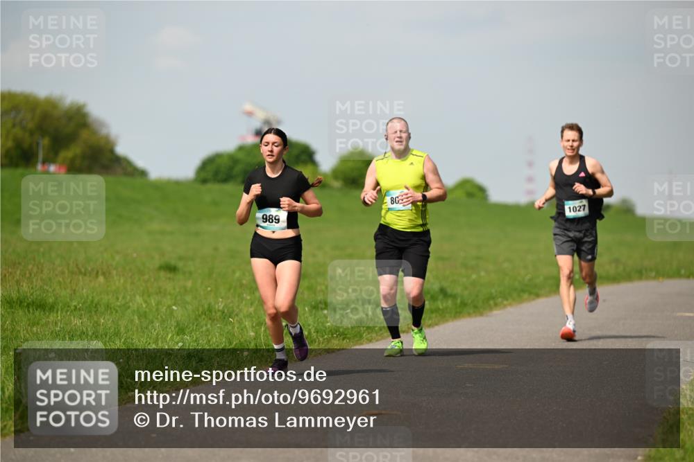 10.05.2026 - 8. Wedeler Halbmarathon Dr. Thomas Lammeyer http://msf.ph/oto/9692961 10.05.2026 11:16:45 Laufen 989, 1027 meine-sportfotos.de