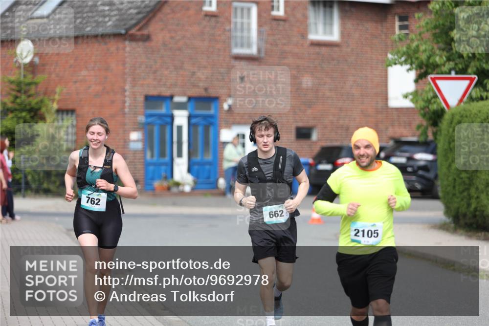 10.05.2026 - 8. Wedeler Halbmarathon Andreas Tolksdorf http://msf.ph/oto/9692978 10.05.2026 10:17:38 Laufen 762, 662, 2105 meine-sportfotos.de