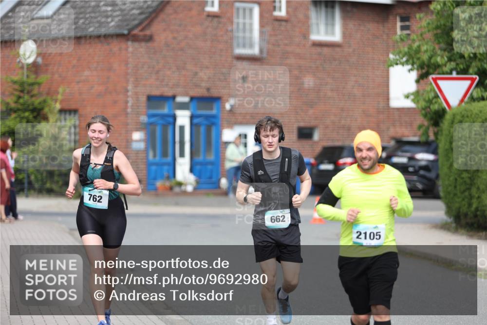 10.05.2026 - 8. Wedeler Halbmarathon Andreas Tolksdorf http://msf.ph/oto/9692980 10.05.2026 10:17:38 Laufen 762, 662, 2105 meine-sportfotos.de