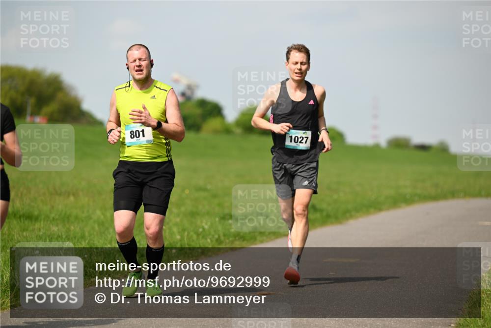 10.05.2026 - 8. Wedeler Halbmarathon Dr. Thomas Lammeyer http://msf.ph/oto/9692999 10.05.2026 11:16:47 Laufen 801, 1027 meine-sportfotos.de