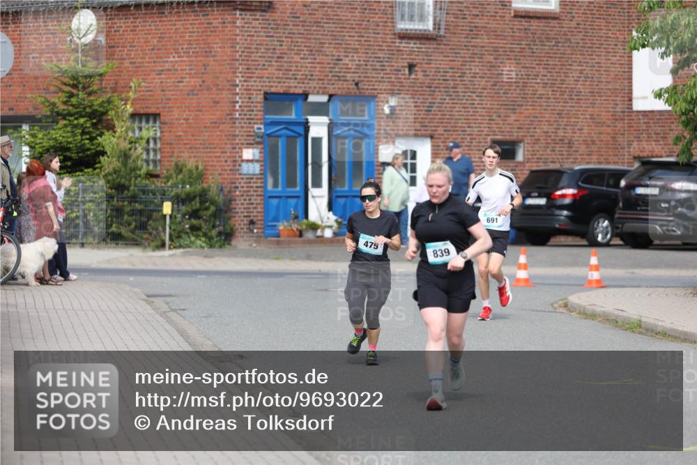 10.05.2026 - 8. Wedeler Halbmarathon Andreas Tolksdorf http://msf.ph/oto/9693022 10.05.2026 10:17:46 Laufen 1, 475, 839, 691 meine-sportfotos.de