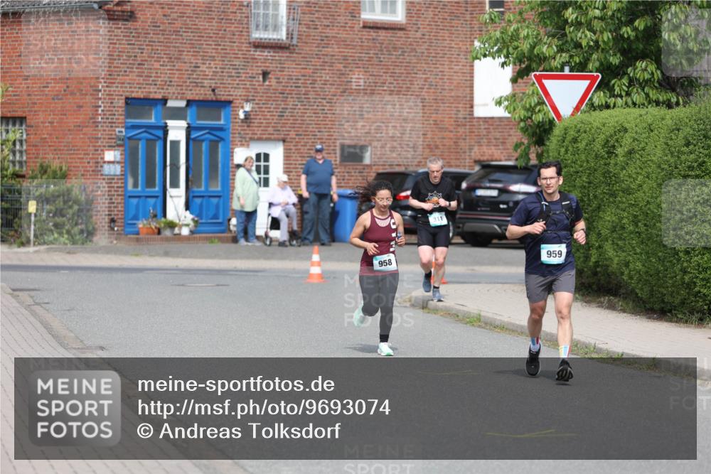 10.05.2026 - 8. Wedeler Halbmarathon Andreas Tolksdorf http://msf.ph/oto/9693074 10.05.2026 10:18:07 Laufen 958, 311, 959 meine-sportfotos.de