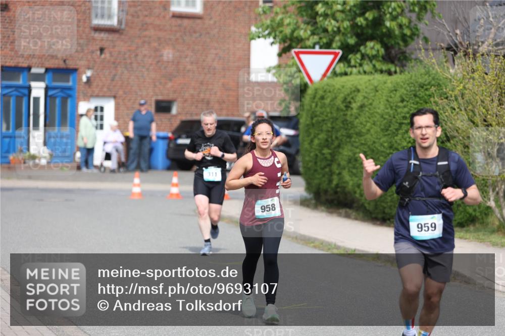 10.05.2026 - 8. Wedeler Halbmarathon Andreas Tolksdorf http://msf.ph/oto/9693107 10.05.2026 10:18:10 Laufen 311, 958, 959 meine-sportfotos.de