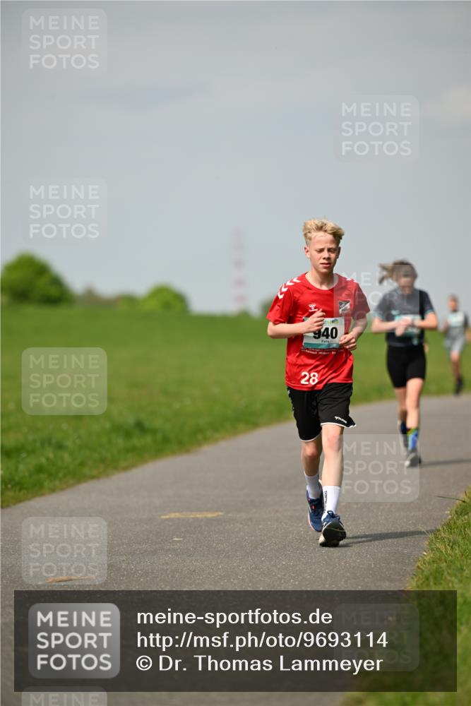 10.05.2026 - 8. Wedeler Halbmarathon Dr. Thomas Lammeyer http://msf.ph/oto/9693114 10.05.2026 11:17:17 Laufen 940 meine-sportfotos.de