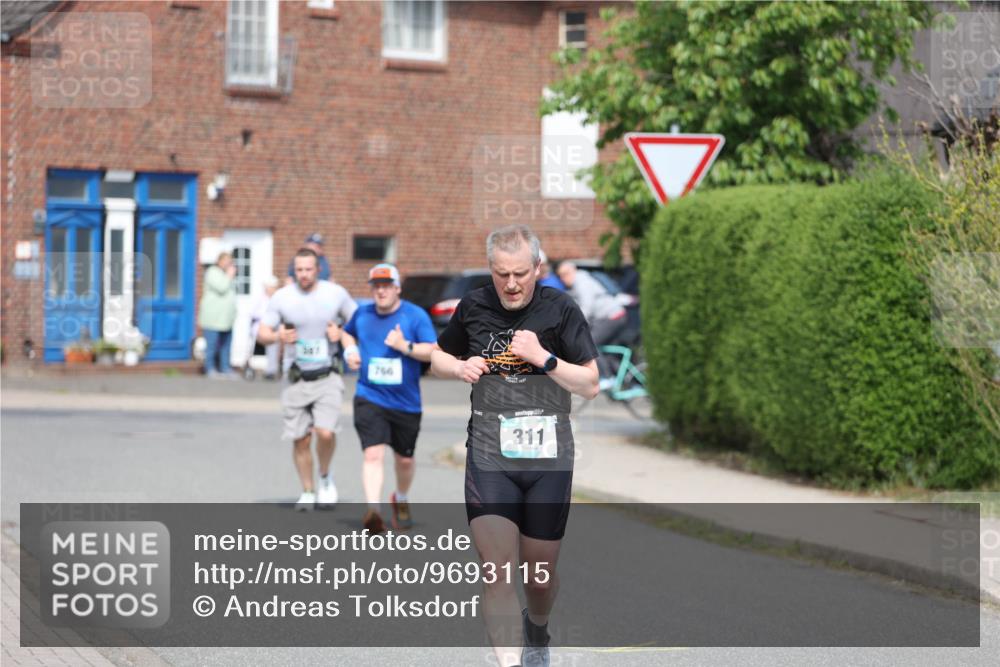 10.05.2026 - 8. Wedeler Halbmarathon Andreas Tolksdorf http://msf.ph/oto/9693115 10.05.2026 10:18:14 Laufen 766, 311 meine-sportfotos.de