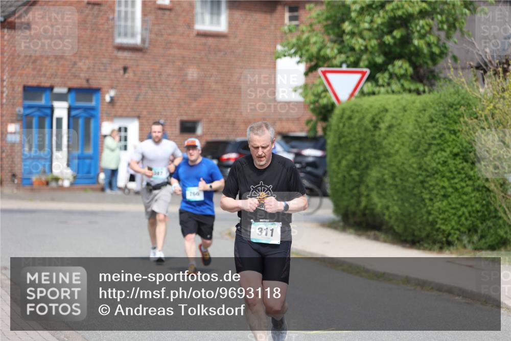10.05.2026 - 8. Wedeler Halbmarathon Andreas Tolksdorf http://msf.ph/oto/9693118 10.05.2026 10:18:14 Laufen 766, 311 meine-sportfotos.de