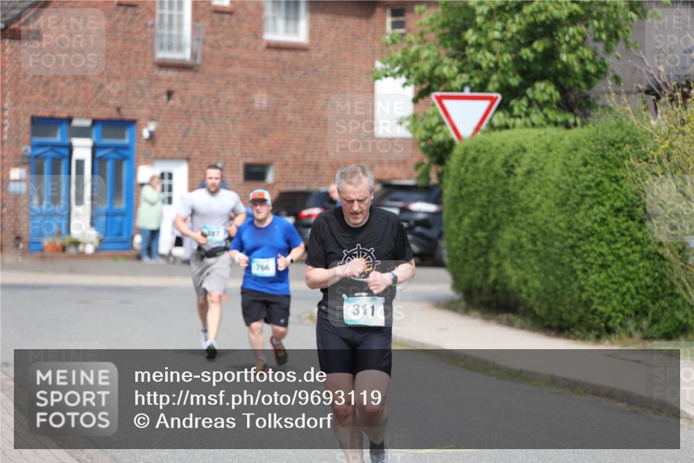 10.05.2026 - 8. Wedeler Halbmarathon Andreas Tolksdorf http://msf.ph/oto/9693119 10.05.2026 10:18:14 Laufen 766, 311 meine-sportfotos.de
