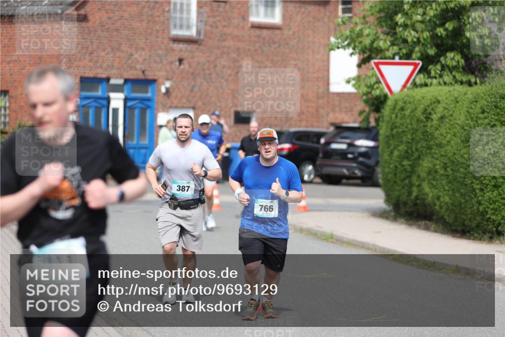 10.05.2026 - 8. Wedeler Halbmarathon Andreas Tolksdorf http://msf.ph/oto/9693129 10.05.2026 10:18:17 Laufen 311, 387, 766 meine-sportfotos.de