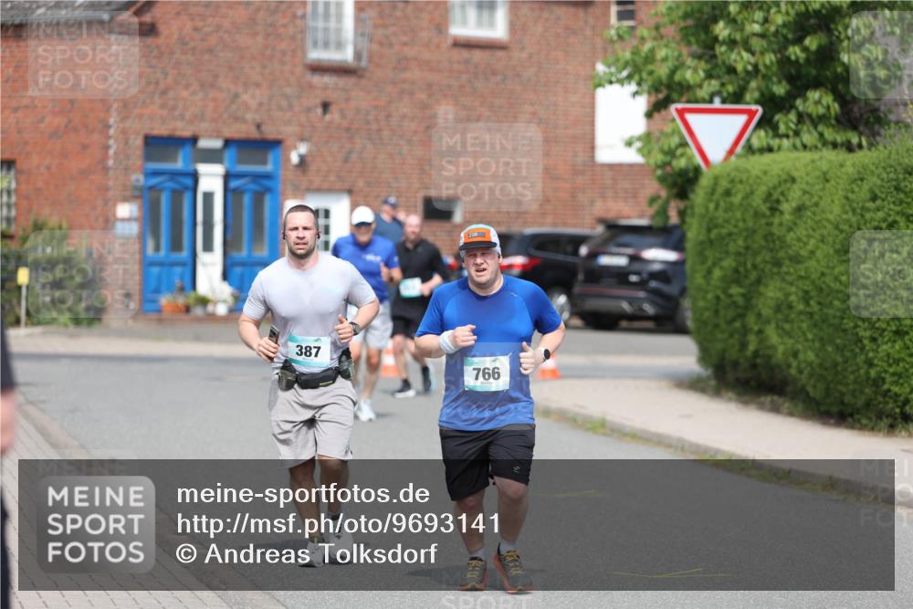 10.05.2026 - 8. Wedeler Halbmarathon Andreas Tolksdorf http://msf.ph/oto/9693141 10.05.2026 10:18:17 Laufen 387, 766 meine-sportfotos.de