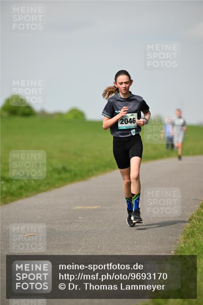 10.05.2026 - 8. Wedeler Halbmarathon Dr. Thomas Lammeyer http://msf.ph/oto/9693170 10.05.2026 11:17:21 Laufen 2046 meine-sportfotos.de