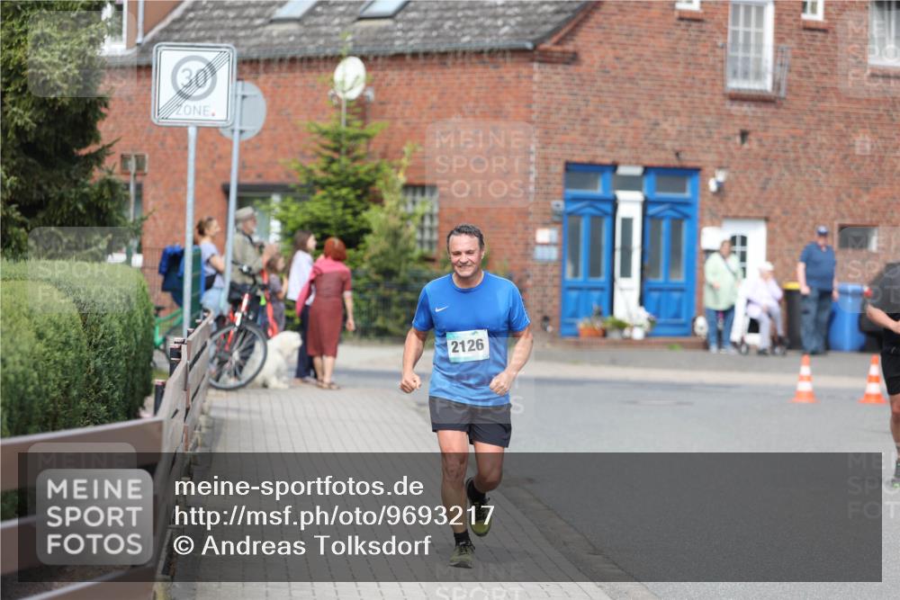 10.05.2026 - 8. Wedeler Halbmarathon Andreas Tolksdorf http://msf.ph/oto/9693217 10.05.2026 10:18:31 Laufen 30, 2126 meine-sportfotos.de
