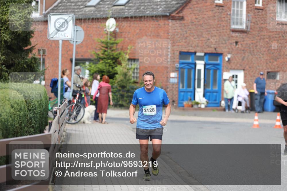 10.05.2026 - 8. Wedeler Halbmarathon Andreas Tolksdorf http://msf.ph/oto/9693219 10.05.2026 10:18:31 Laufen 30, 2126 meine-sportfotos.de