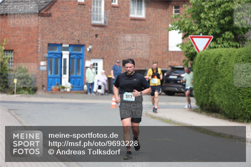10.05.2026 - 8. Wedeler Halbmarathon Andreas Tolksdorf http://msf.ph/oto/9693228 10.05.2026 10:18:34 Laufen 317 meine-sportfotos.de