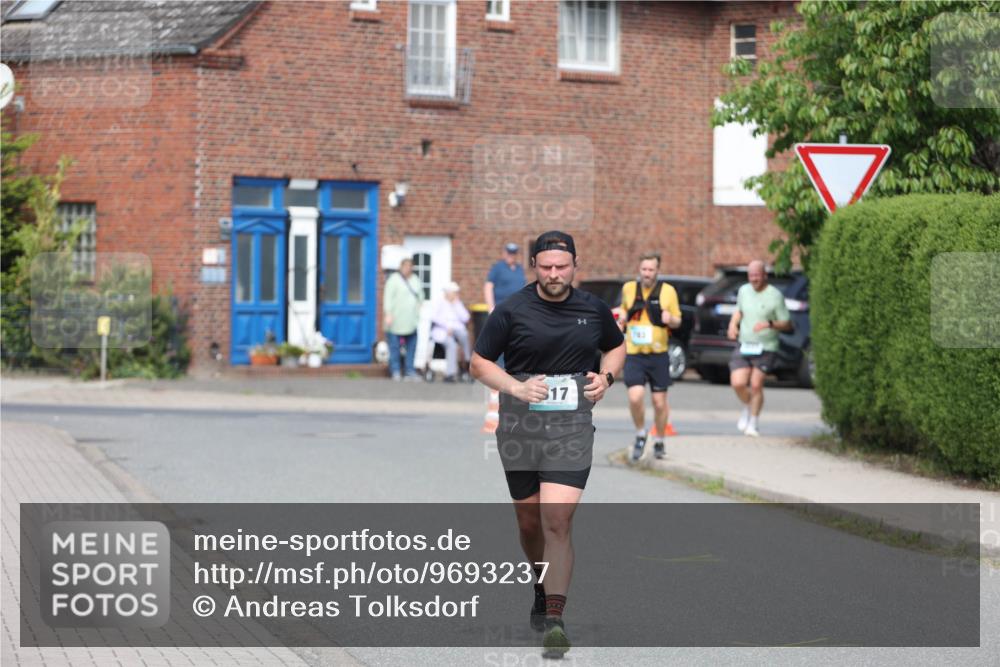 10.05.2026 - 8. Wedeler Halbmarathon Andreas Tolksdorf http://msf.ph/oto/9693237 10.05.2026 10:18:34 Laufen 17 meine-sportfotos.de