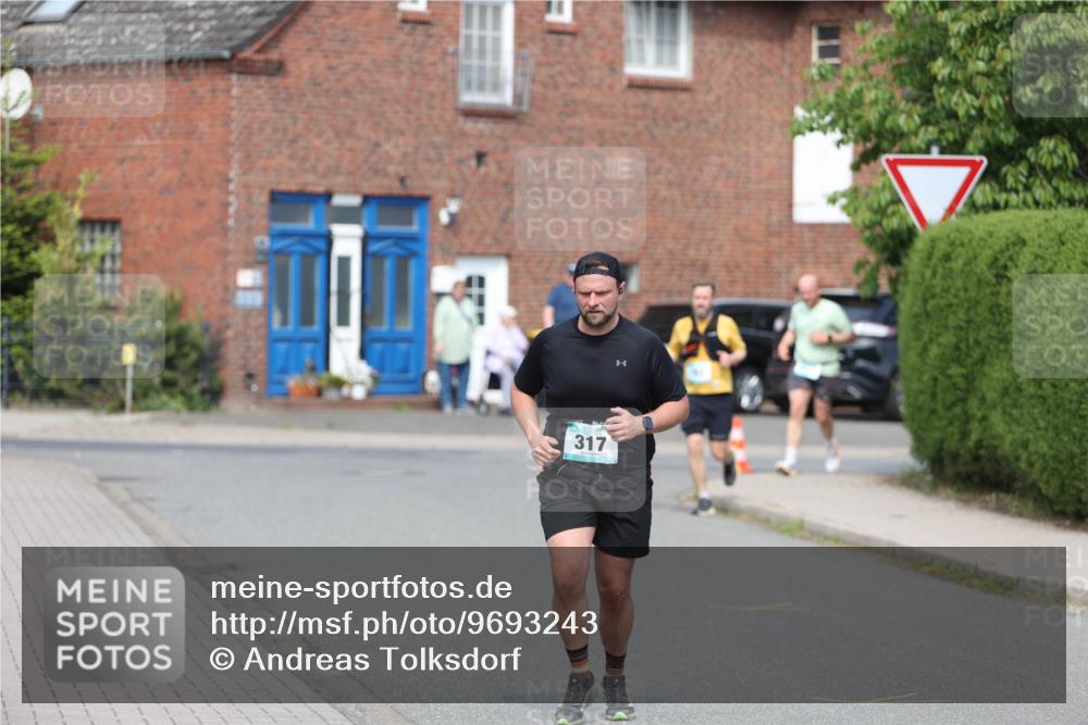 10.05.2026 - 8. Wedeler Halbmarathon Andreas Tolksdorf http://msf.ph/oto/9693243 10.05.2026 10:18:35 Laufen 317 meine-sportfotos.de