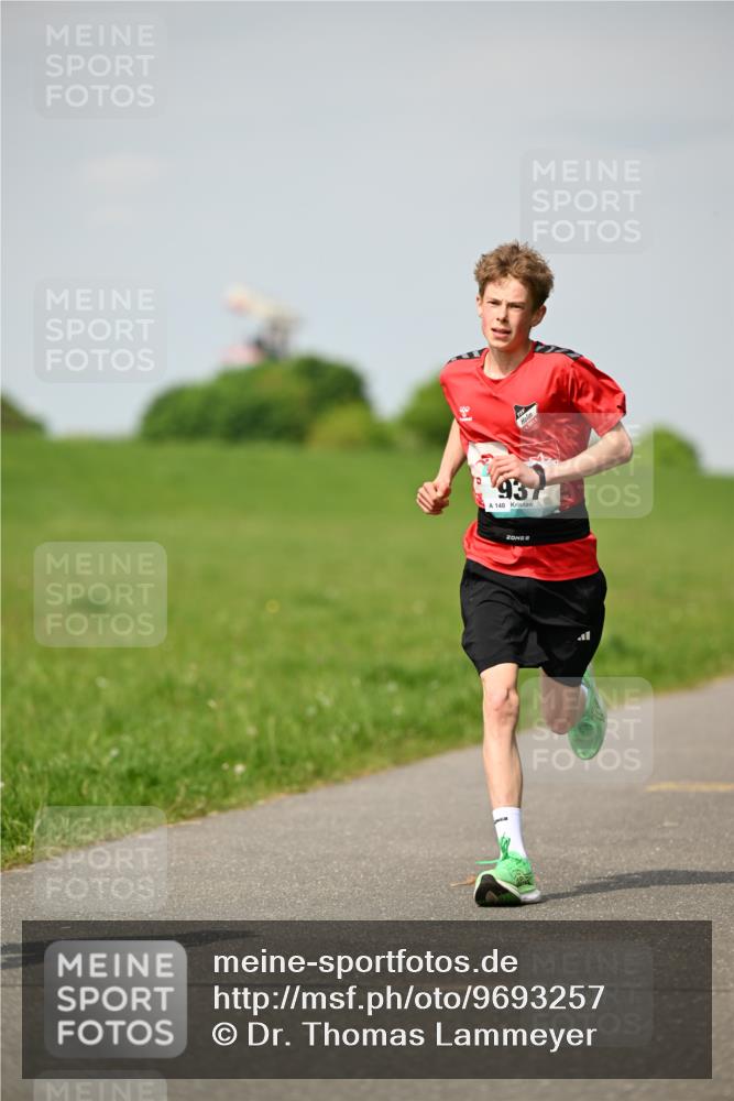 10.05.2026 - 8. Wedeler Halbmarathon Dr. Thomas Lammeyer http://msf.ph/oto/9693257 10.05.2026 11:17:32 Laufen 937, 140 meine-sportfotos.de