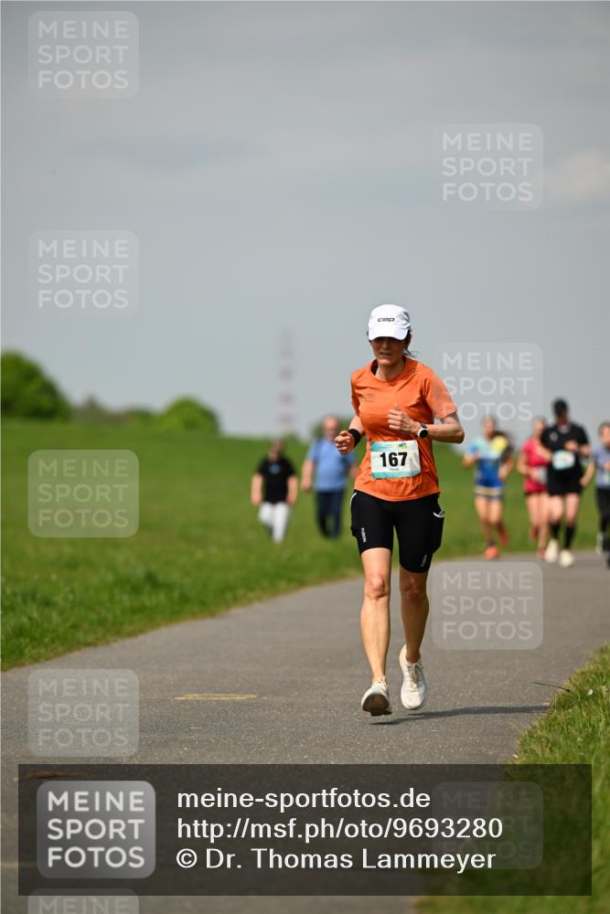 10.05.2026 - 8. Wedeler Halbmarathon Dr. Thomas Lammeyer http://msf.ph/oto/9693280 10.05.2026 11:17:35 Laufen 167 meine-sportfotos.de