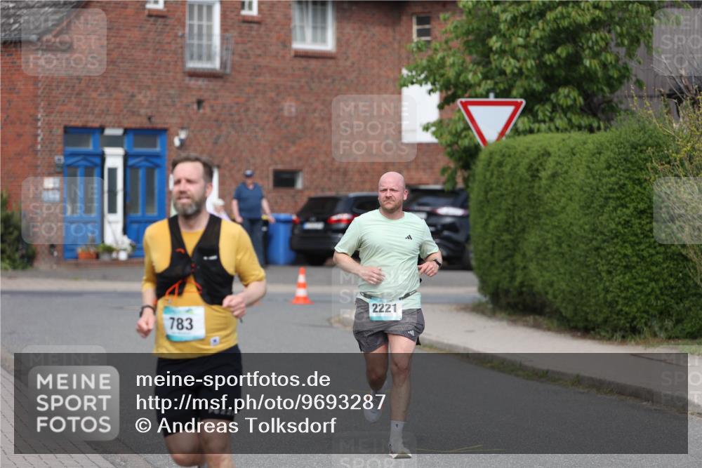10.05.2026 - 8. Wedeler Halbmarathon Andreas Tolksdorf http://msf.ph/oto/9693287 10.05.2026 10:18:42 Laufen 783, 2221, 22 meine-sportfotos.de