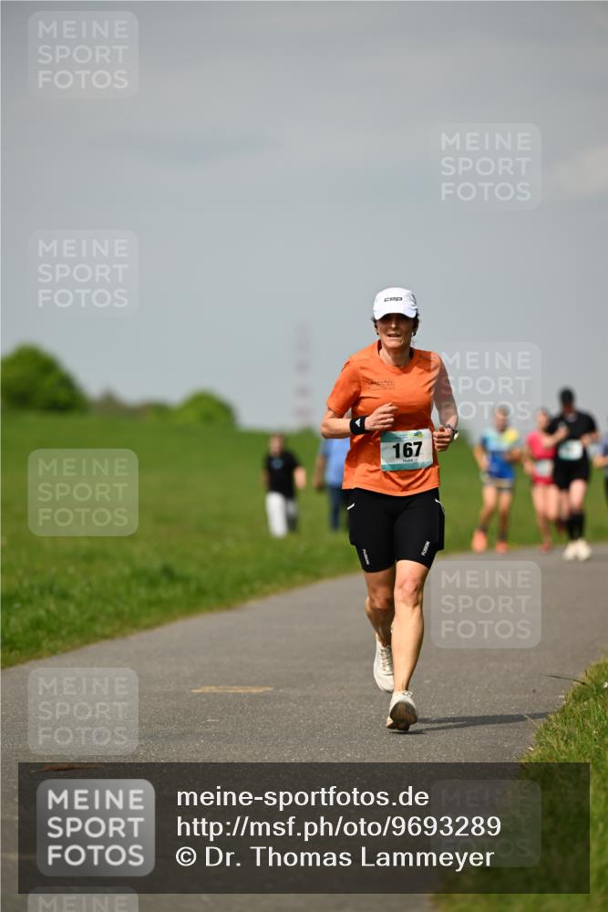 10.05.2026 - 8. Wedeler Halbmarathon Dr. Thomas Lammeyer http://msf.ph/oto/9693289 10.05.2026 11:17:36 Laufen 167 meine-sportfotos.de