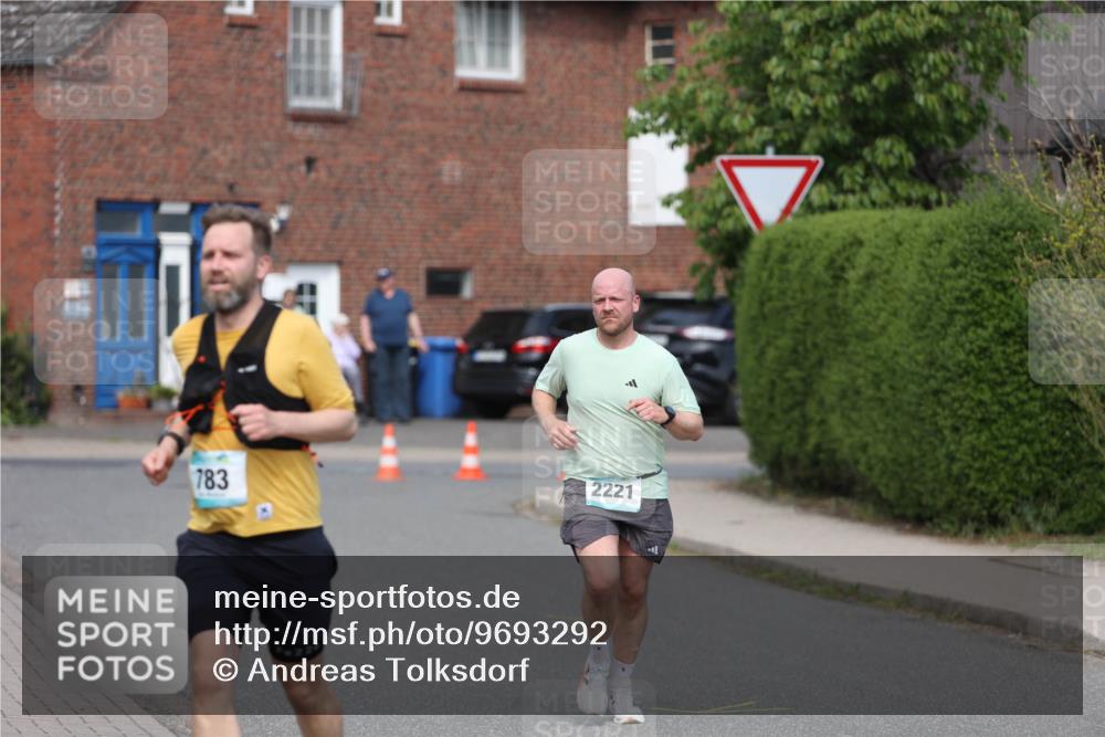 10.05.2026 - 8. Wedeler Halbmarathon Andreas Tolksdorf http://msf.ph/oto/9693292 10.05.2026 10:18:42 Laufen 783, 22, 2221 meine-sportfotos.de