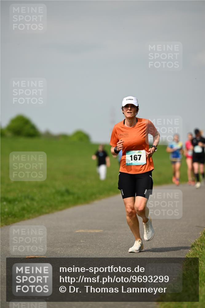 10.05.2026 - 8. Wedeler Halbmarathon Dr. Thomas Lammeyer http://msf.ph/oto/9693299 10.05.2026 11:17:36 Laufen 167 meine-sportfotos.de