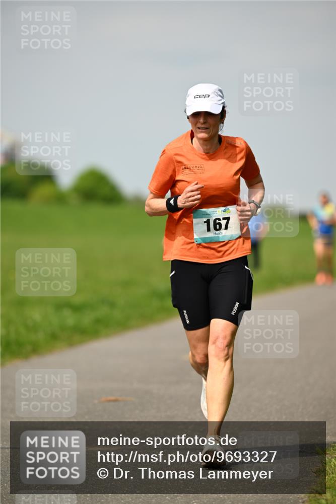 10.05.2026 - 8. Wedeler Halbmarathon Dr. Thomas Lammeyer http://msf.ph/oto/9693327 10.05.2026 11:17:38 Laufen 167 meine-sportfotos.de