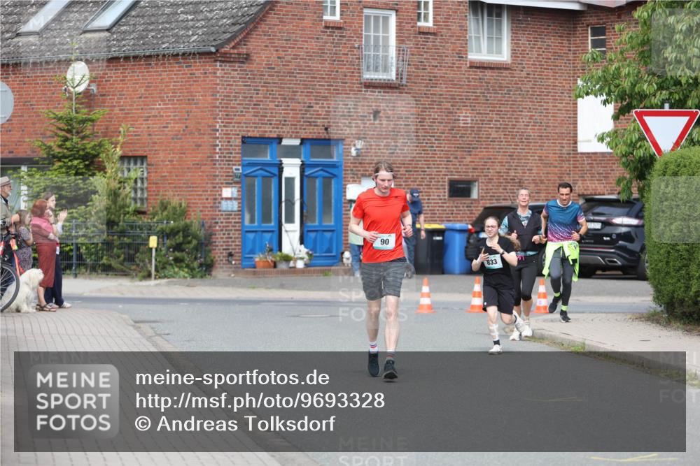 10.05.2026 - 8. Wedeler Halbmarathon Andreas Tolksdorf http://msf.ph/oto/9693328 10.05.2026 10:18:55 Laufen 90, 833 meine-sportfotos.de