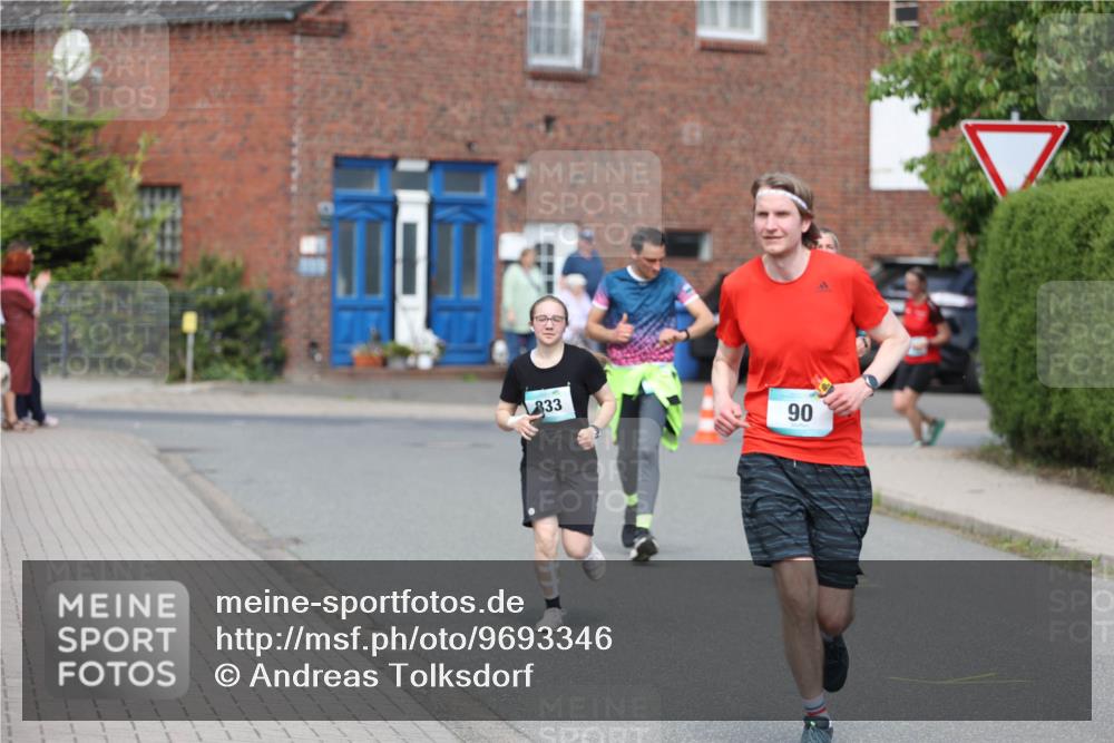 10.05.2026 - 8. Wedeler Halbmarathon Andreas Tolksdorf http://msf.ph/oto/9693346 10.05.2026 10:18:59 Laufen 833, 90 meine-sportfotos.de