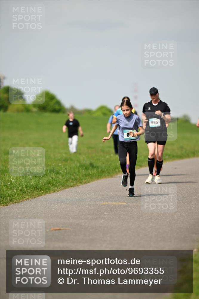 10.05.2026 - 8. Wedeler Halbmarathon Dr. Thomas Lammeyer http://msf.ph/oto/9693355 10.05.2026 11:17:43 Laufen 565 meine-sportfotos.de