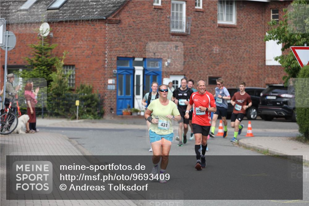 10.05.2026 - 8. Wedeler Halbmarathon Andreas Tolksdorf http://msf.ph/oto/9693409 10.05.2026 10:19:20 Laufen 431, 969, 111, 220, 2034 meine-sportfotos.de