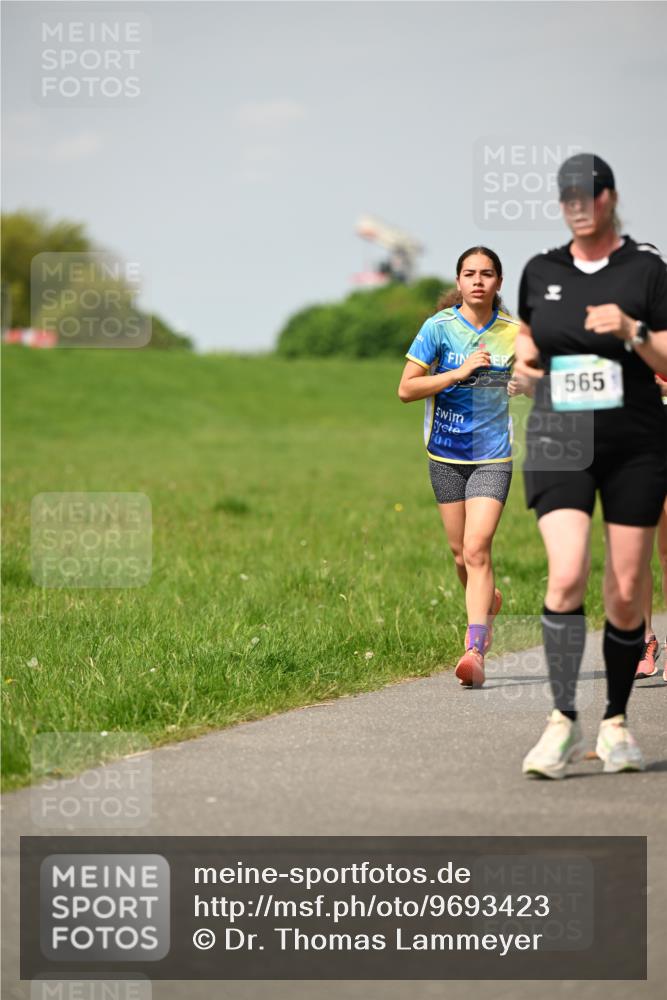 10.05.2026 - 8. Wedeler Halbmarathon Dr. Thomas Lammeyer http://msf.ph/oto/9693423 10.05.2026 11:17:48 Laufen 565 meine-sportfotos.de