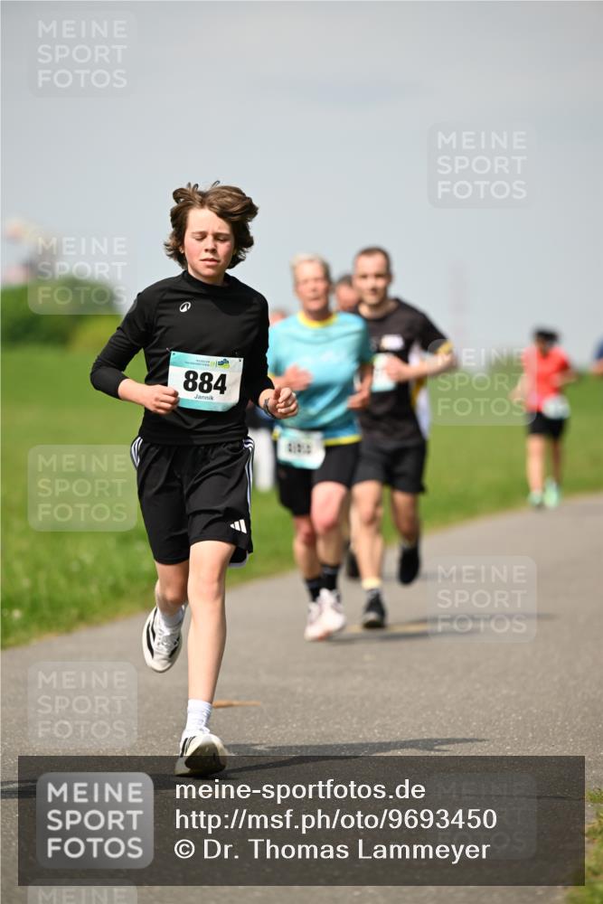 10.05.2026 - 8. Wedeler Halbmarathon Dr. Thomas Lammeyer http://msf.ph/oto/9693450 10.05.2026 11:17:51 Laufen 884 meine-sportfotos.de