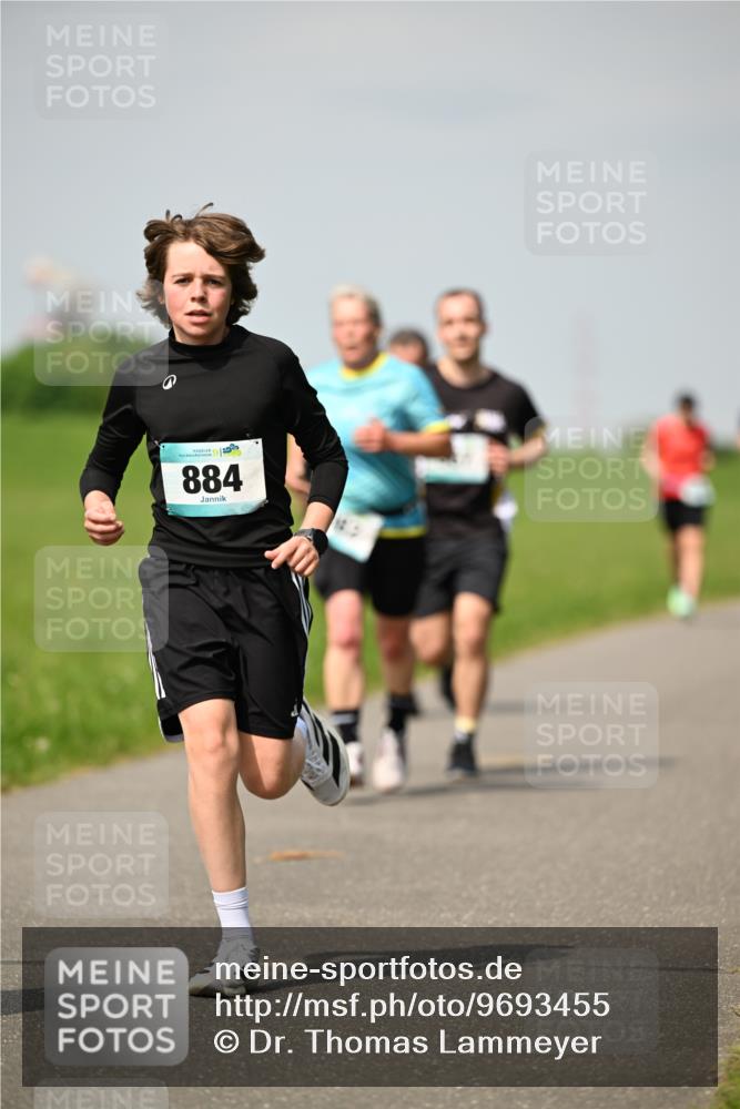 10.05.2026 - 8. Wedeler Halbmarathon Dr. Thomas Lammeyer http://msf.ph/oto/9693455 10.05.2026 11:17:51 Laufen 884 meine-sportfotos.de