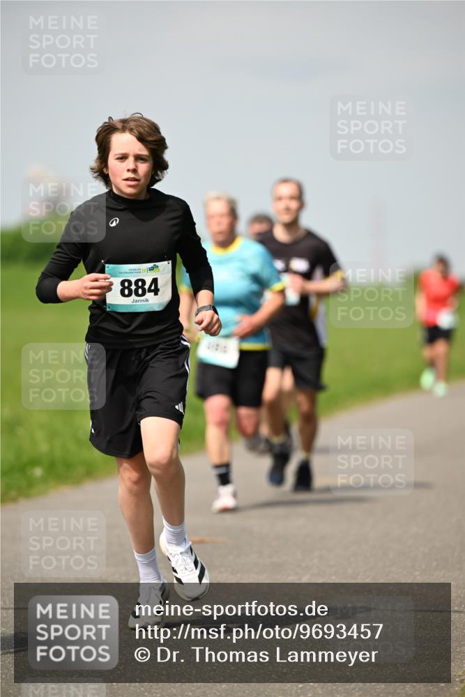 10.05.2026 - 8. Wedeler Halbmarathon Dr. Thomas Lammeyer http://msf.ph/oto/9693457 10.05.2026 11:17:52 Laufen 136, 884 meine-sportfotos.de