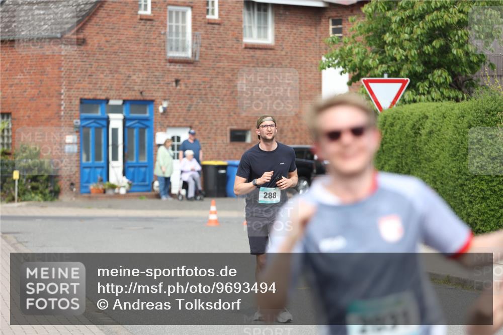 10.05.2026 - 8. Wedeler Halbmarathon Andreas Tolksdorf http://msf.ph/oto/9693494 10.05.2026 10:19:31 Laufen 288, 2031 meine-sportfotos.de